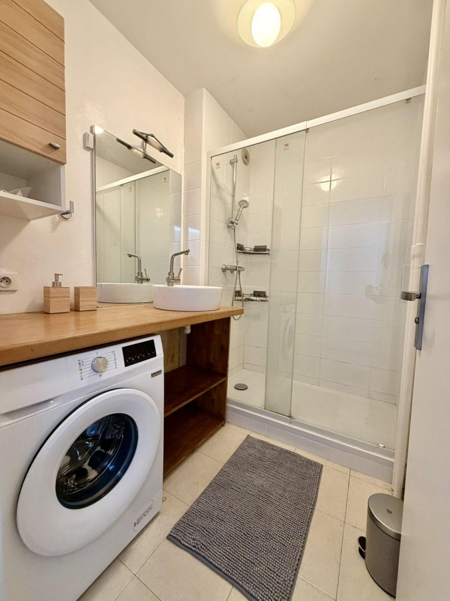 
                                                Colocation
                                                 Colocation 2 chambres - Tram T4