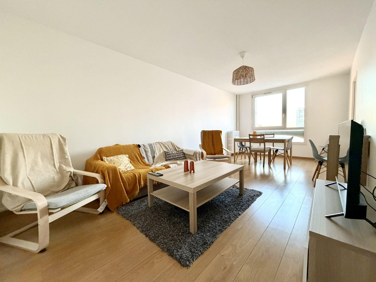 
                                                Location
                                                 Colocation 2 chambres - Tram T4