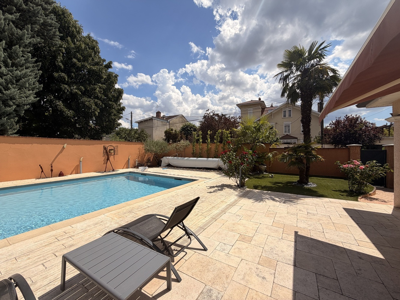 
                                                Colocation
                                                 Colocation 2 personnes, maison avec piscine