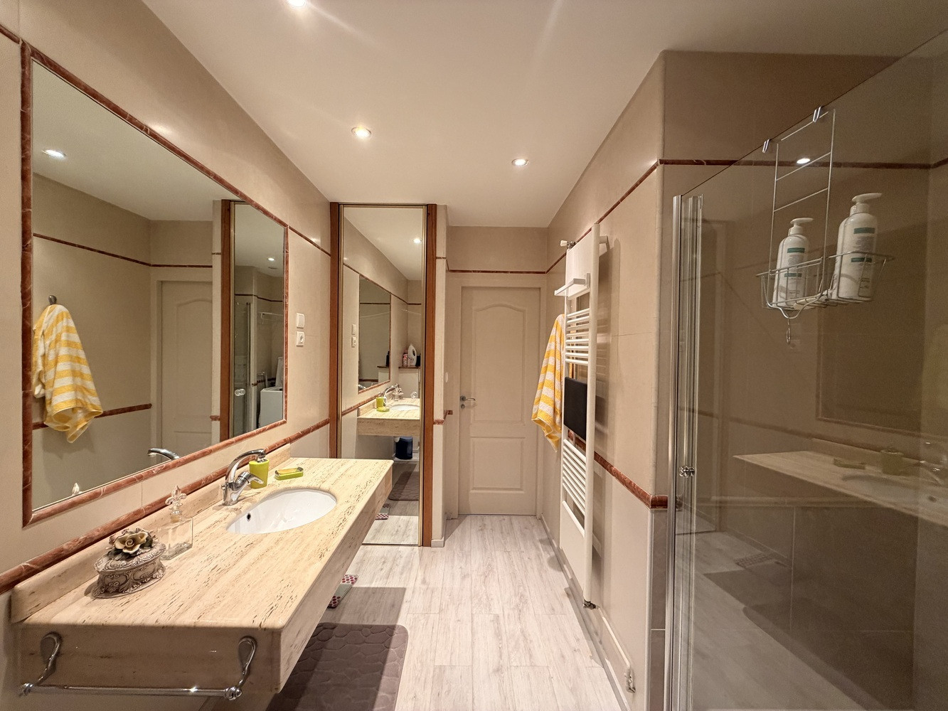 
                                                Colocation
                                                 Colocation 2 personnes, maison avec piscine