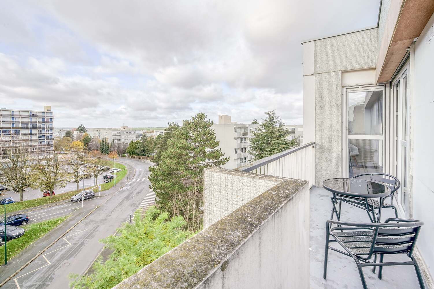 
                                                Colocation
                                                 Colocation 3 chambres < 10min Plaisir-Grignon