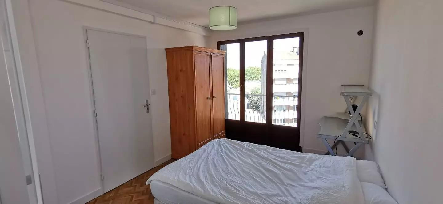 
                                                Location
                                                 Colocation 3 chambres 3 salles d'eau 65m² Caousou