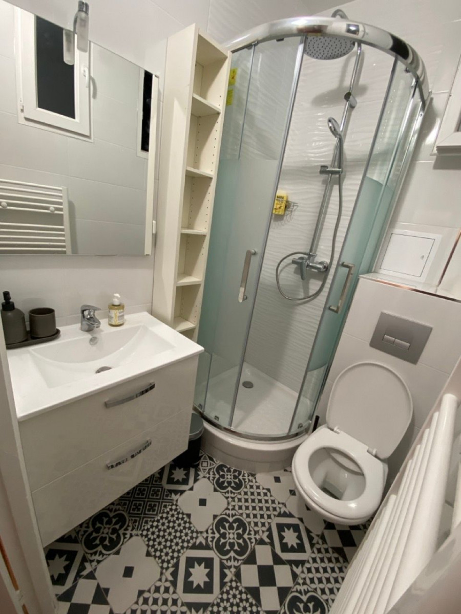 
                                                Location
                                                 Colocation 3 chambres meublée – Tout compris – Paris 19e – Disponible fin mai (loyer tout inclus)