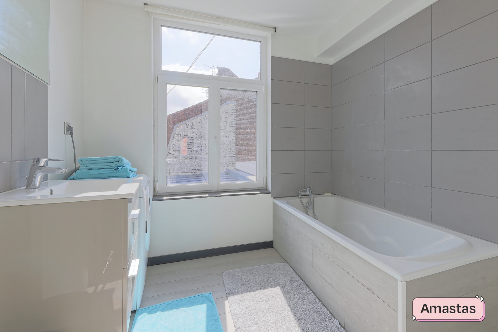 
                                                Colocation
                                                 Colocation 3 chambres tout compris - rue Gambetta à Lille - 459854