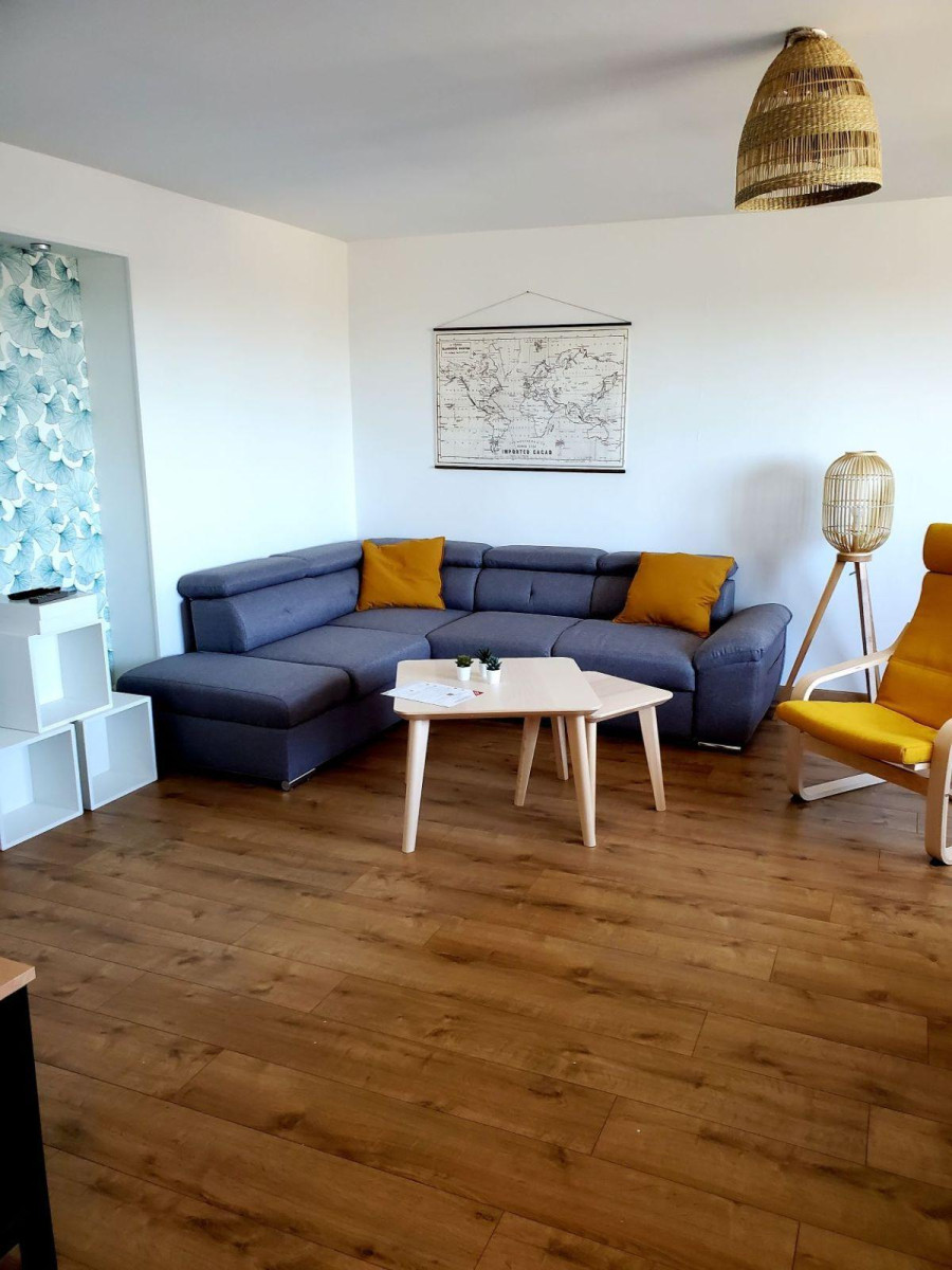 
                                                Location
                                                 COLOCATION 3ETUDIANTS OU LOGEMENT ENTIER