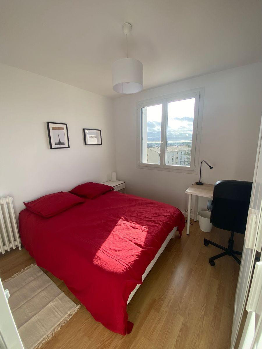 
                                                Colocation
                                                 Colocation 4 chambres - Appartement meublé équipé