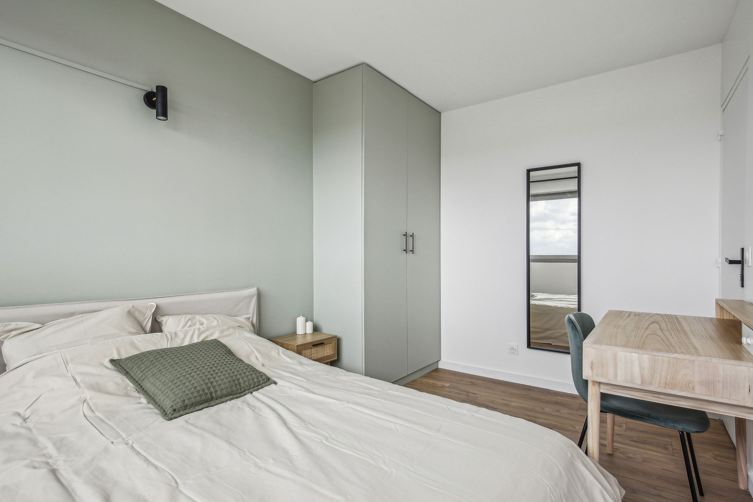 
                                                Colocation
                                                 COLOCATION 4 CHAMBRES - AVENUE STALINGRAD