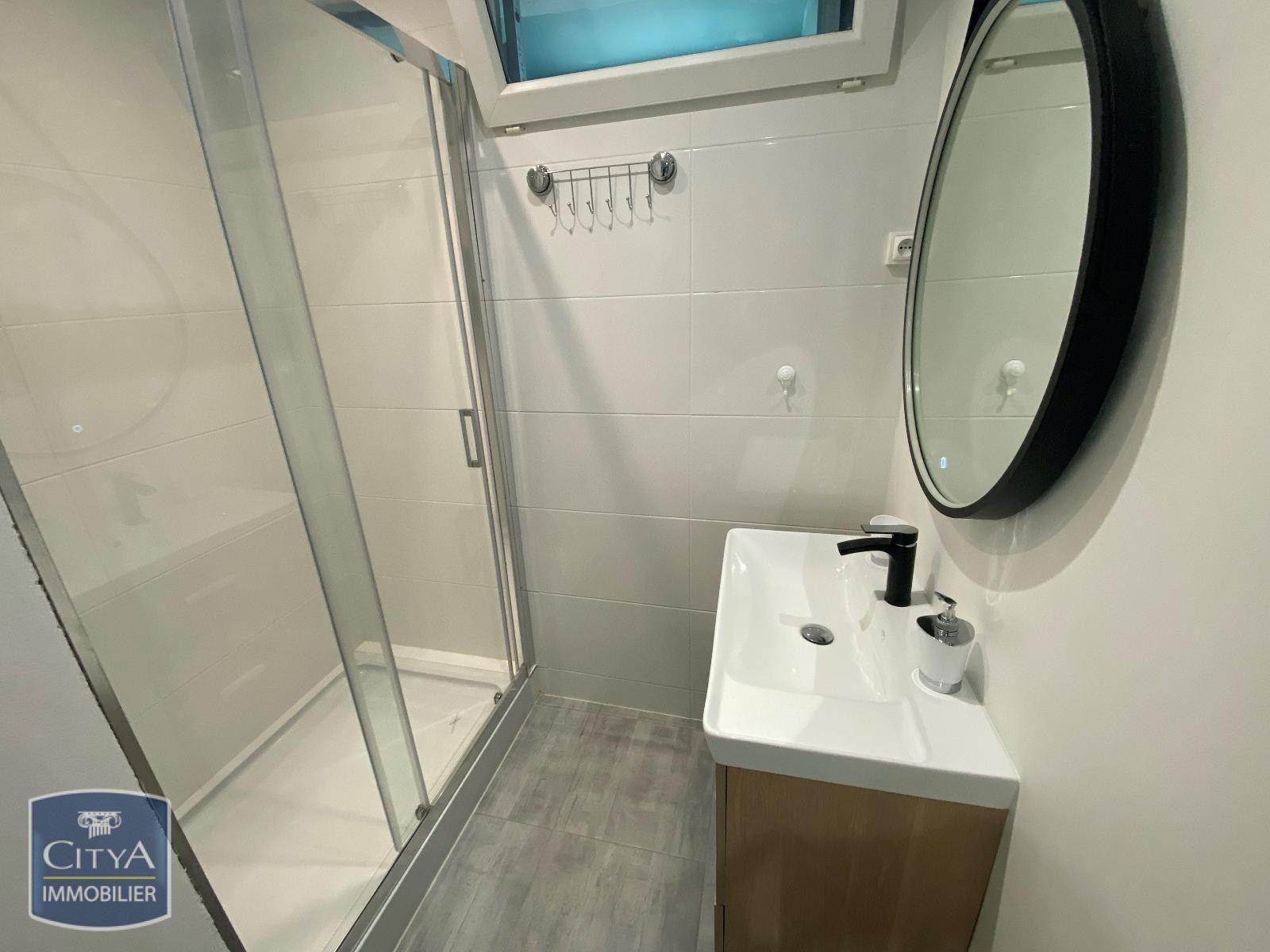 
                                                Colocation
                                                 Colocation - 4 chambres Cholet