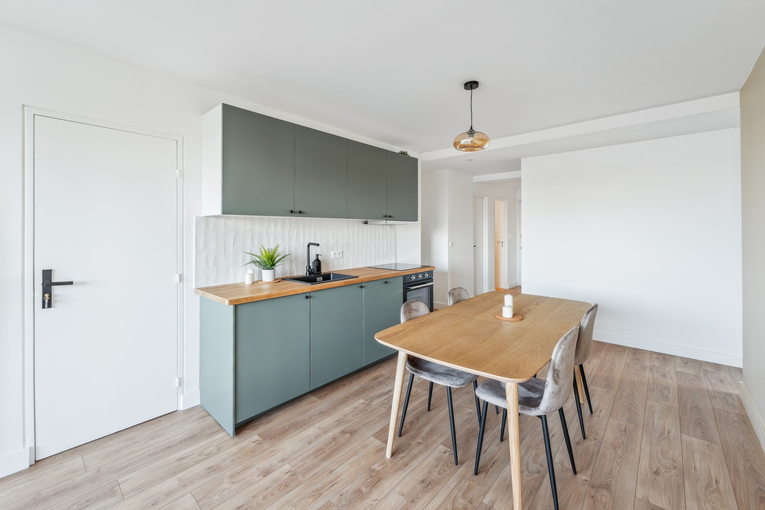 
                                                Colocation
                                                 COLOCATION 4 CHAMBRES - RUE JULES MICHELET