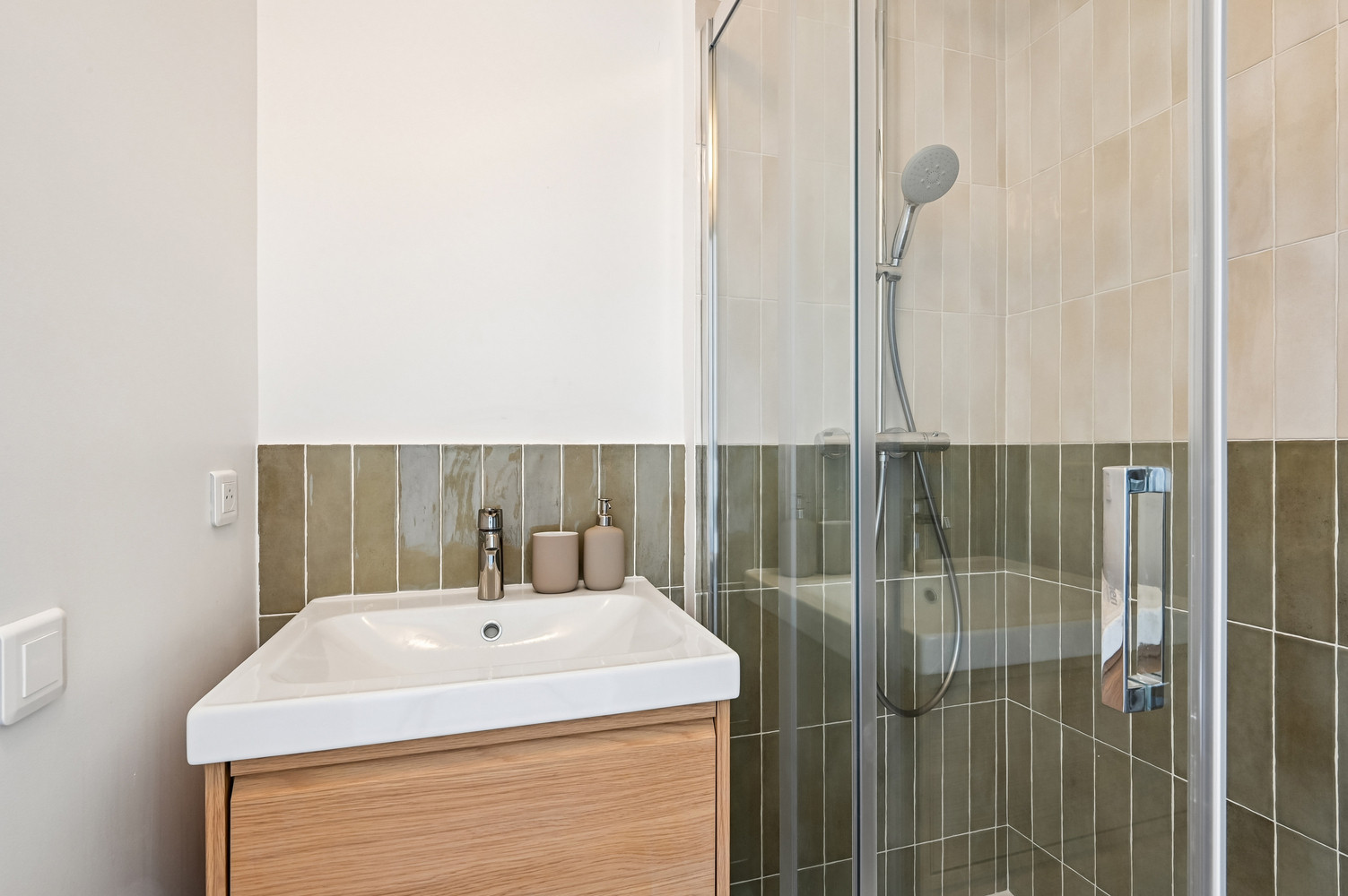 
                                                Colocation
                                                 COLOCATION 4 CHAMBRES - RUE JULES MICHELET