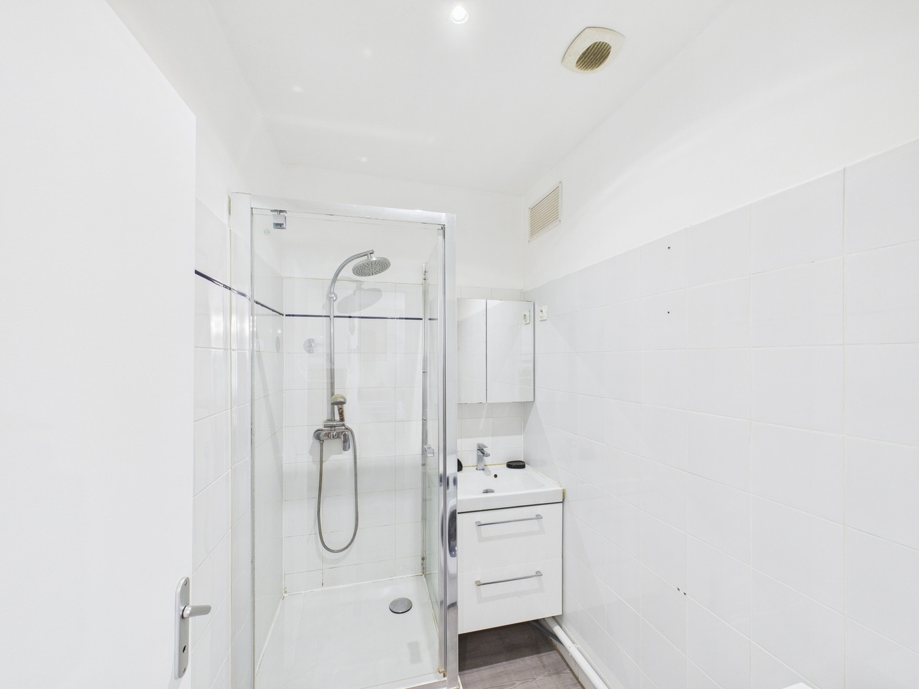 
                                                Colocation
                                                 COLOCATION 5 CHAMBRES  137 RUE DE ROME