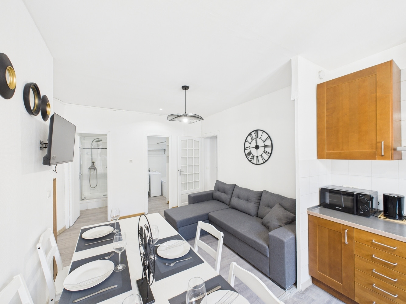 
                                                Colocation
                                                 COLOCATION 5 CHAMBRES  137 RUE DE ROME