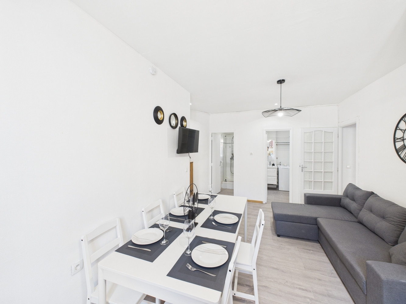 
                                                Colocation
                                                 COLOCATION 5 CHAMBRES  137 RUE DE ROME