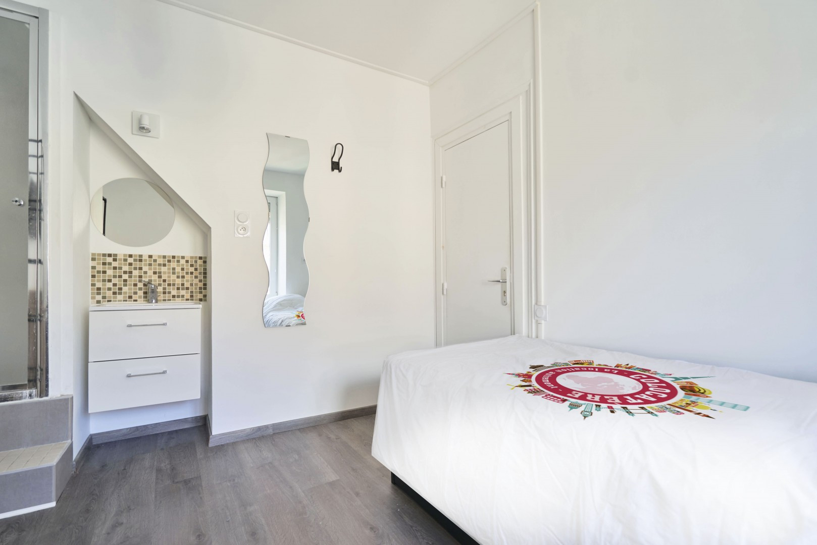 
                                                Colocation
                                                 Colocation 5 chambres