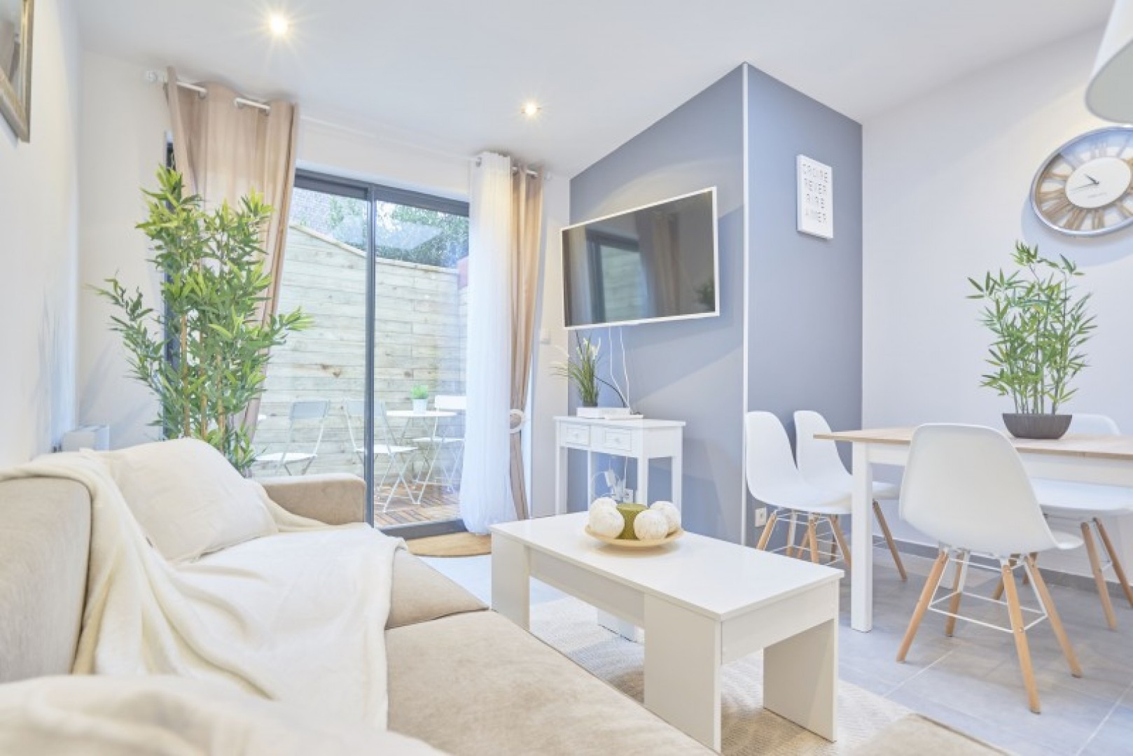 
                                                Colocation
                                                 Colocation 5 chambres