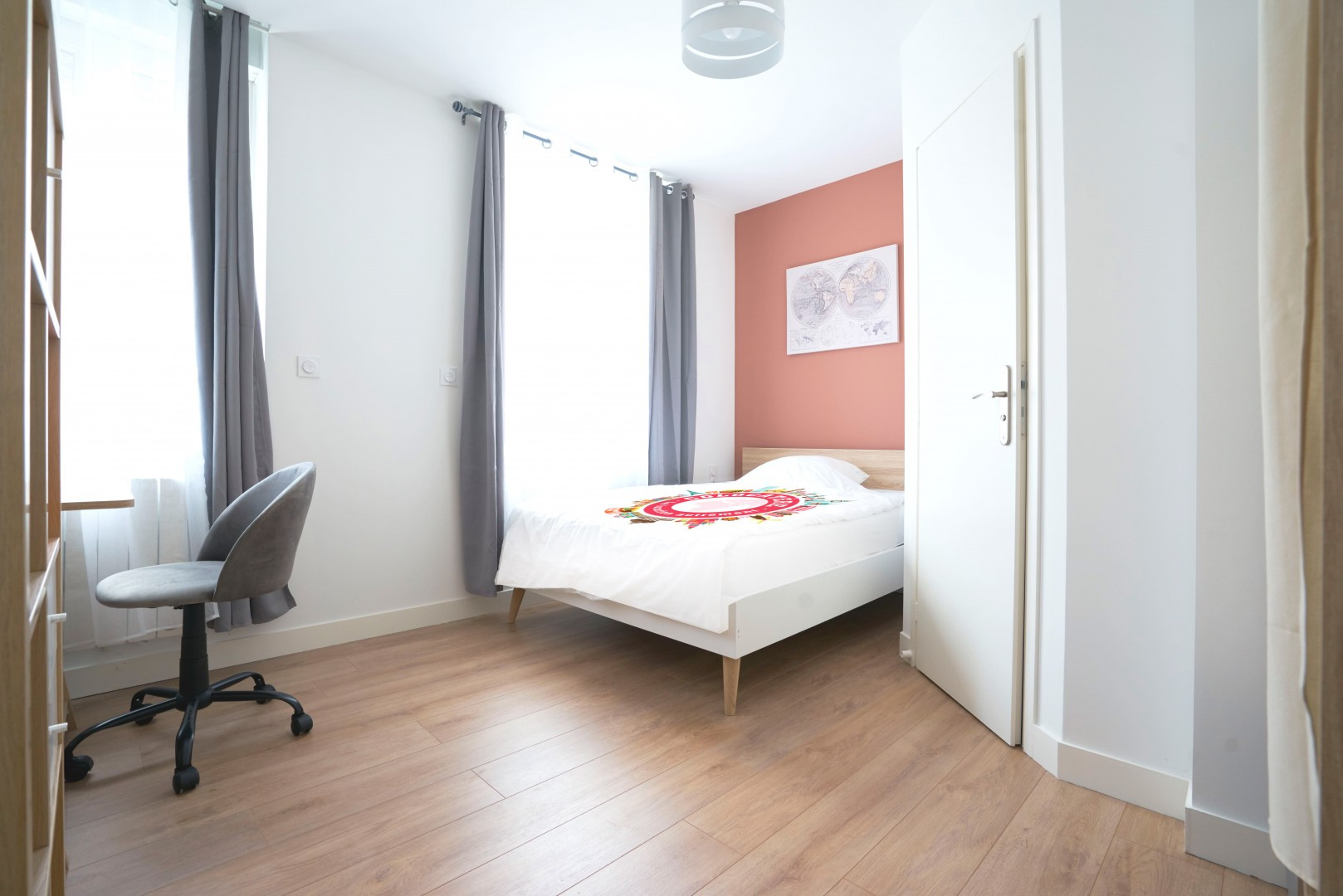 
                                                Colocation
                                                 Colocation 5 chambres