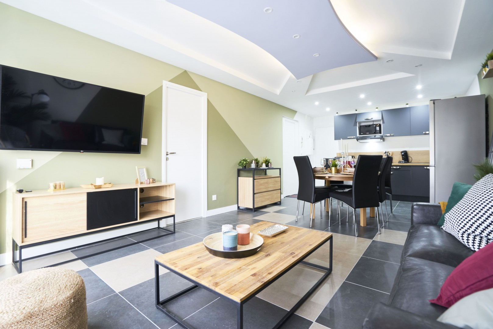 
                                                Colocation
                                                 Colocation 5 chambres