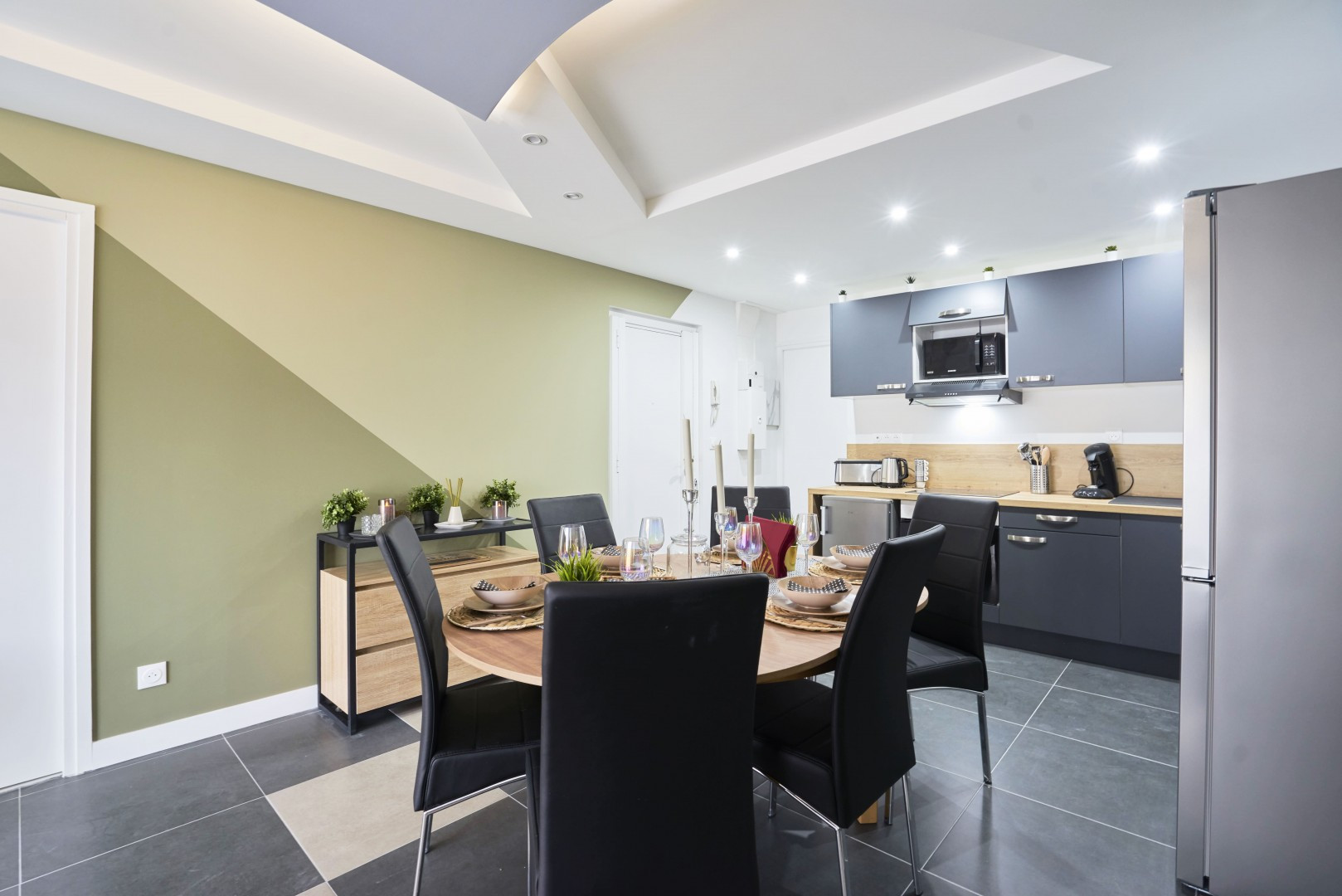 
                                                Colocation
                                                 Colocation 5 chambres