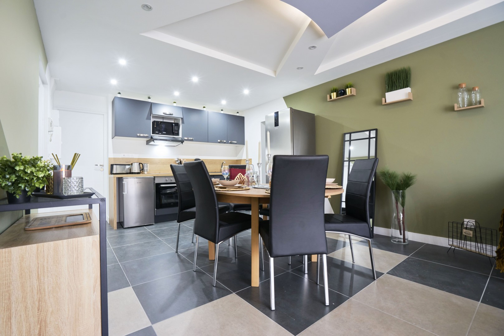 
                                                Colocation
                                                 Colocation 5 chambres