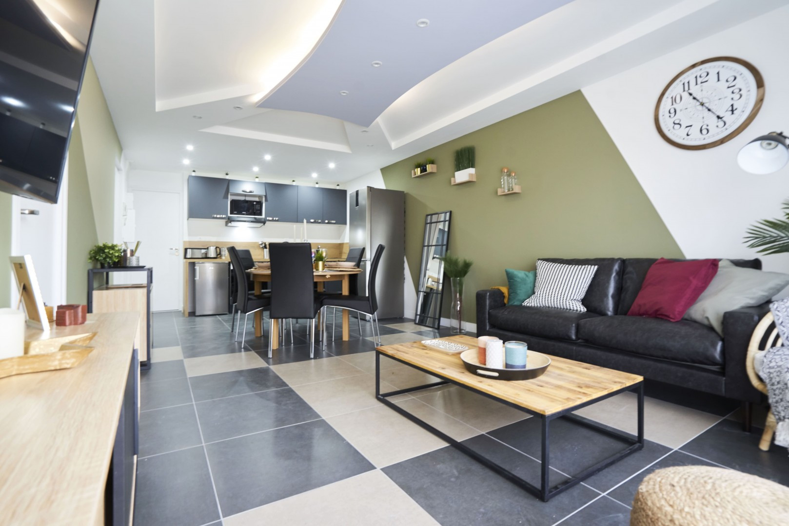
                                                Colocation
                                                 Colocation 5 chambres
