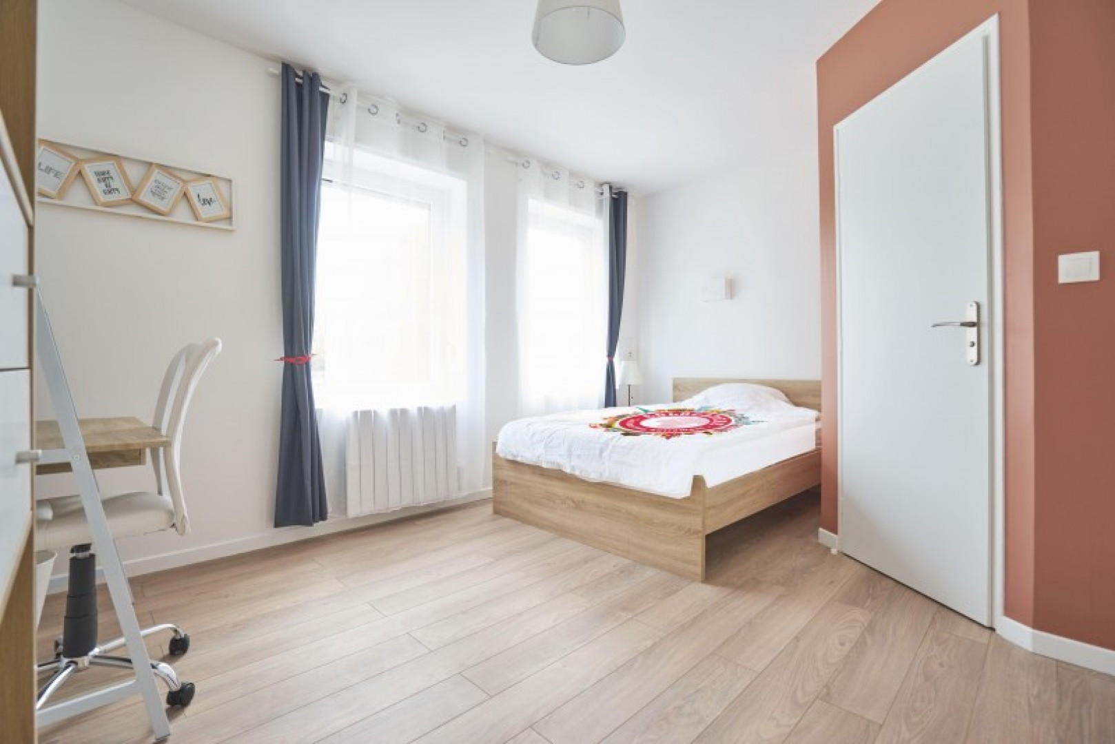 
                                                Colocation
                                                 Colocation 5 chambres