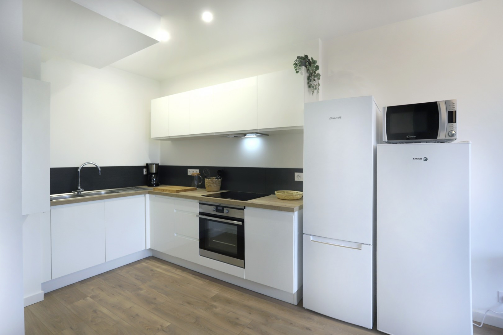 
                                                Colocation
                                                 Colocation 5 chambres