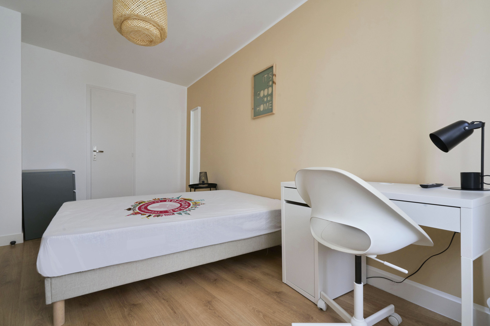 
                                                Colocation
                                                 Colocation 5 chambres