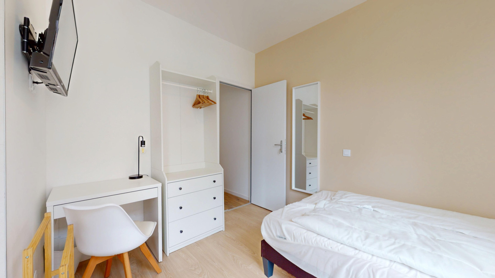 
                                                Colocation
                                                 Colocation 5 chambres