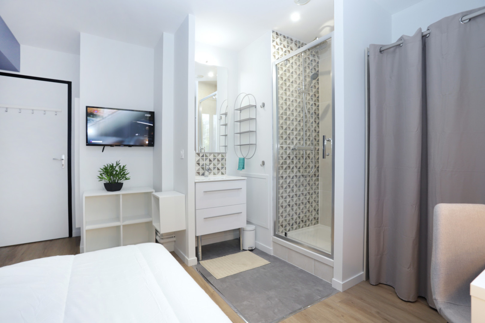 
                                                Colocation
                                                 Colocation 5 chambres