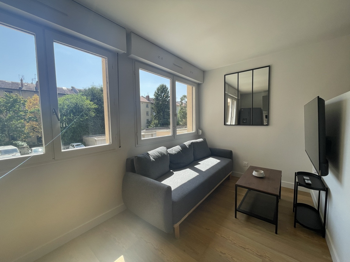 
                                                Colocation
                                                 Colocation – 5 chambres avec salle de bain