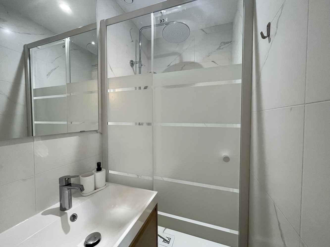 
                                                Colocation
                                                 Colocation – 5 chambres avec salle de bain