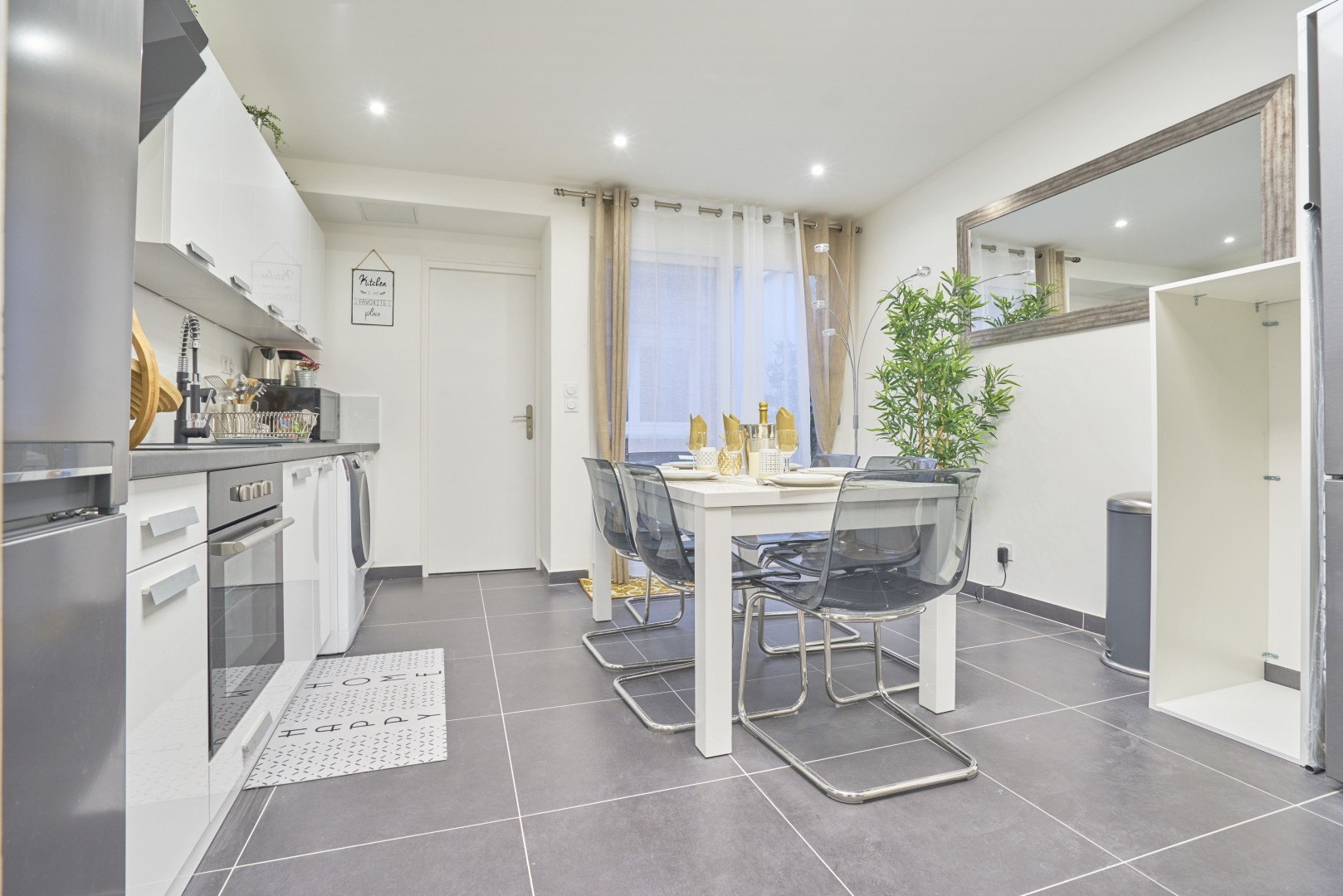 
                                                Colocation
                                                 Colocation 6 chambres