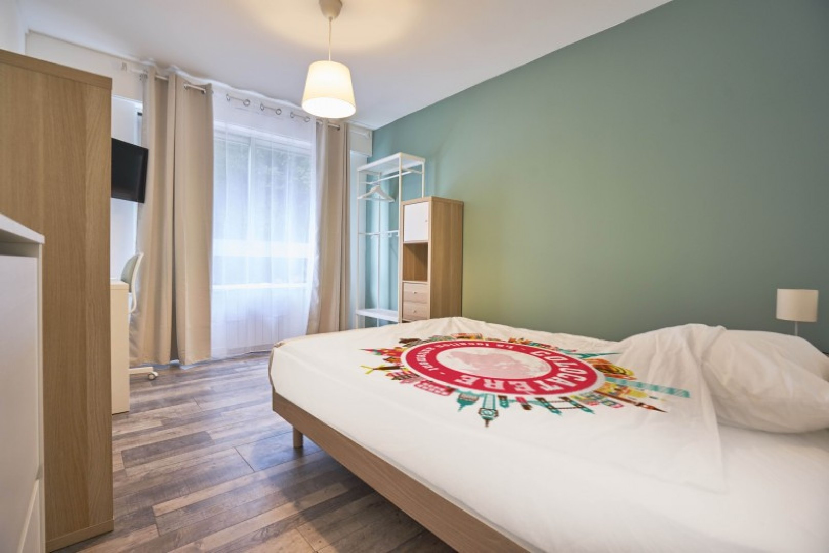 
                                                Colocation
                                                 Colocation 6 chambres