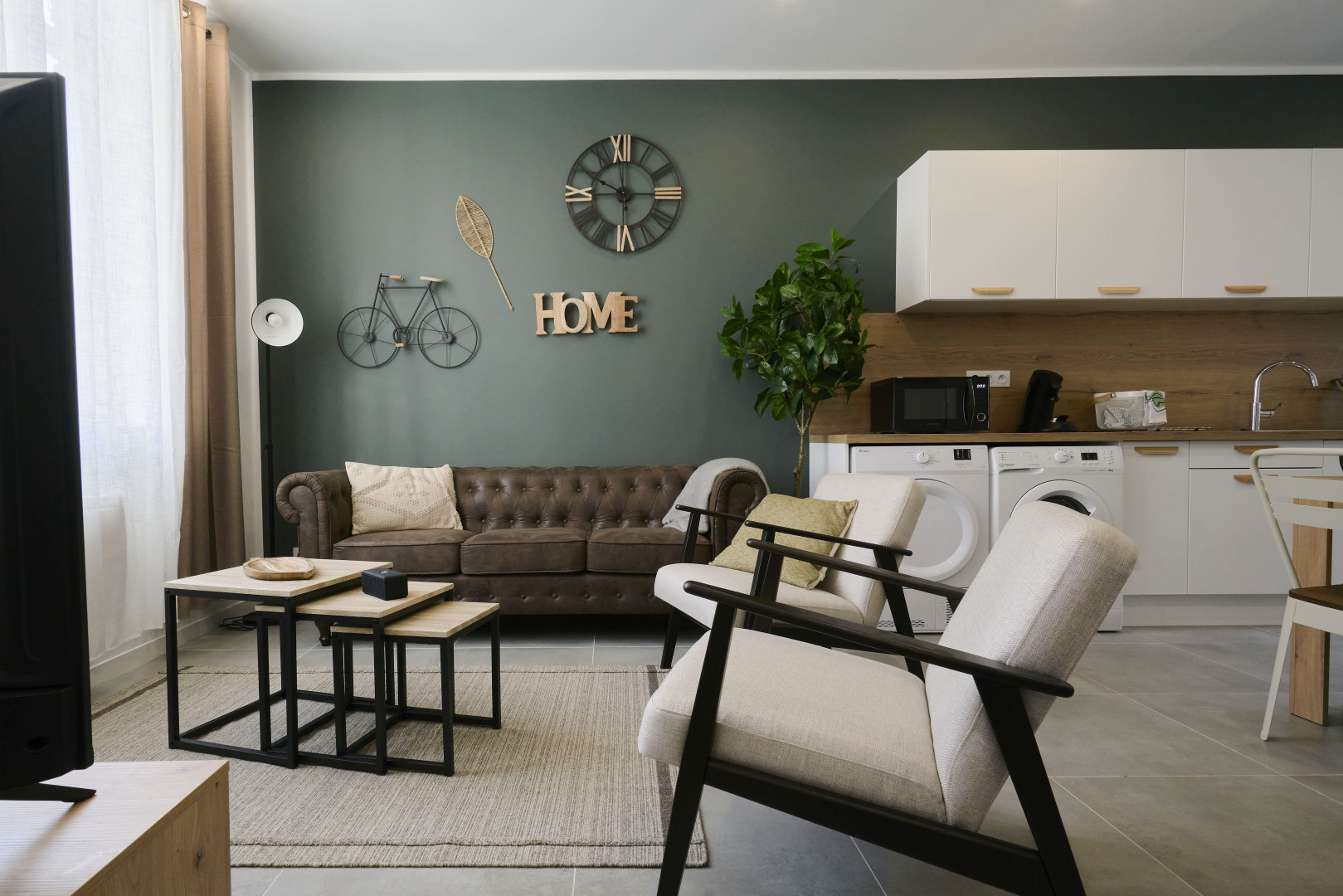 
                                                Colocation
                                                 Colocation 6 chambres