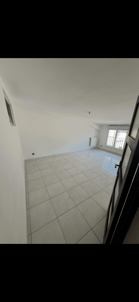 
                                                Location
                                                 COLOCATION  75 m² – 3 CHAMBRES SAINT-JEAN-DE-VÉDAS