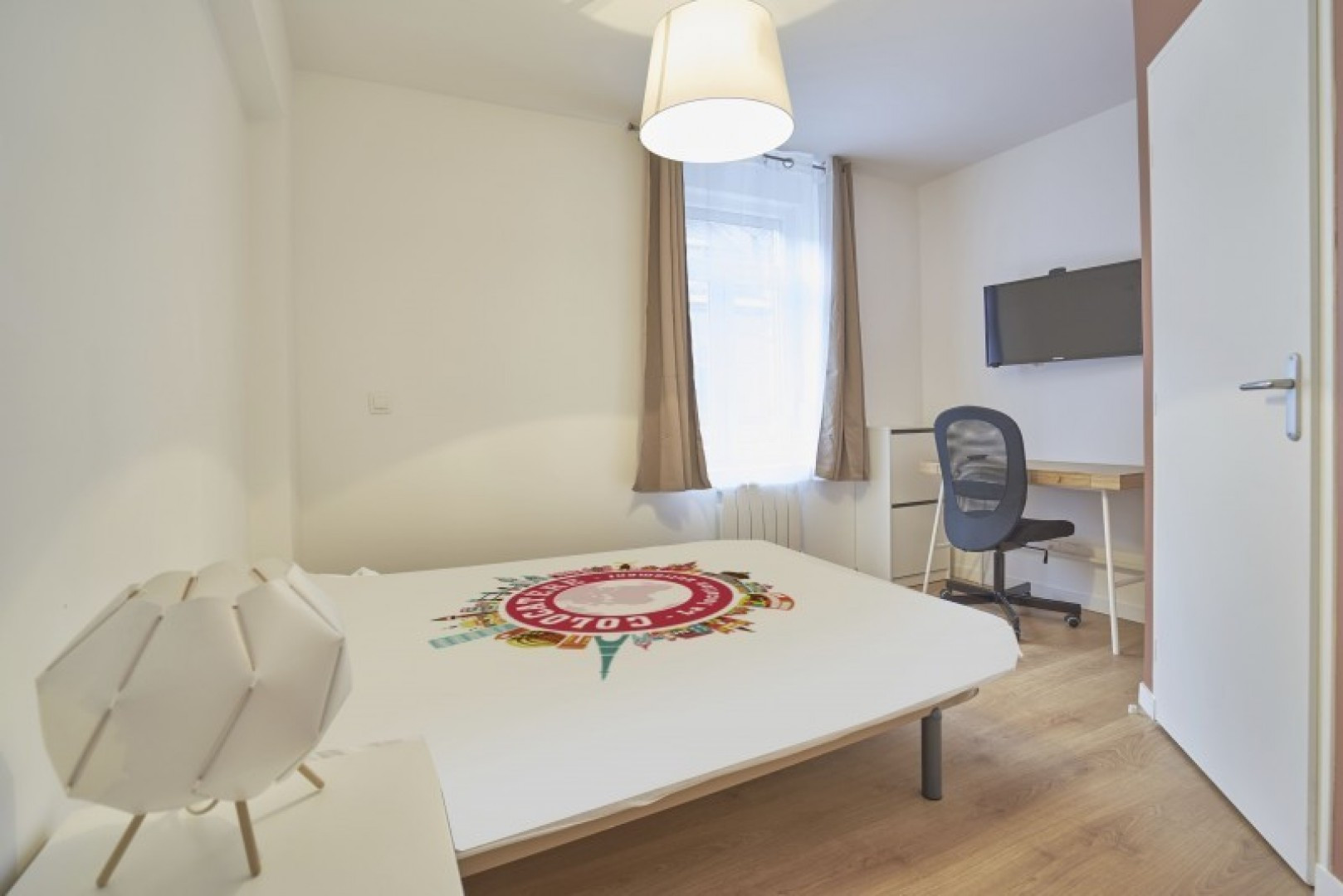 
                                                Colocation
                                                 Colocation 8 chambres