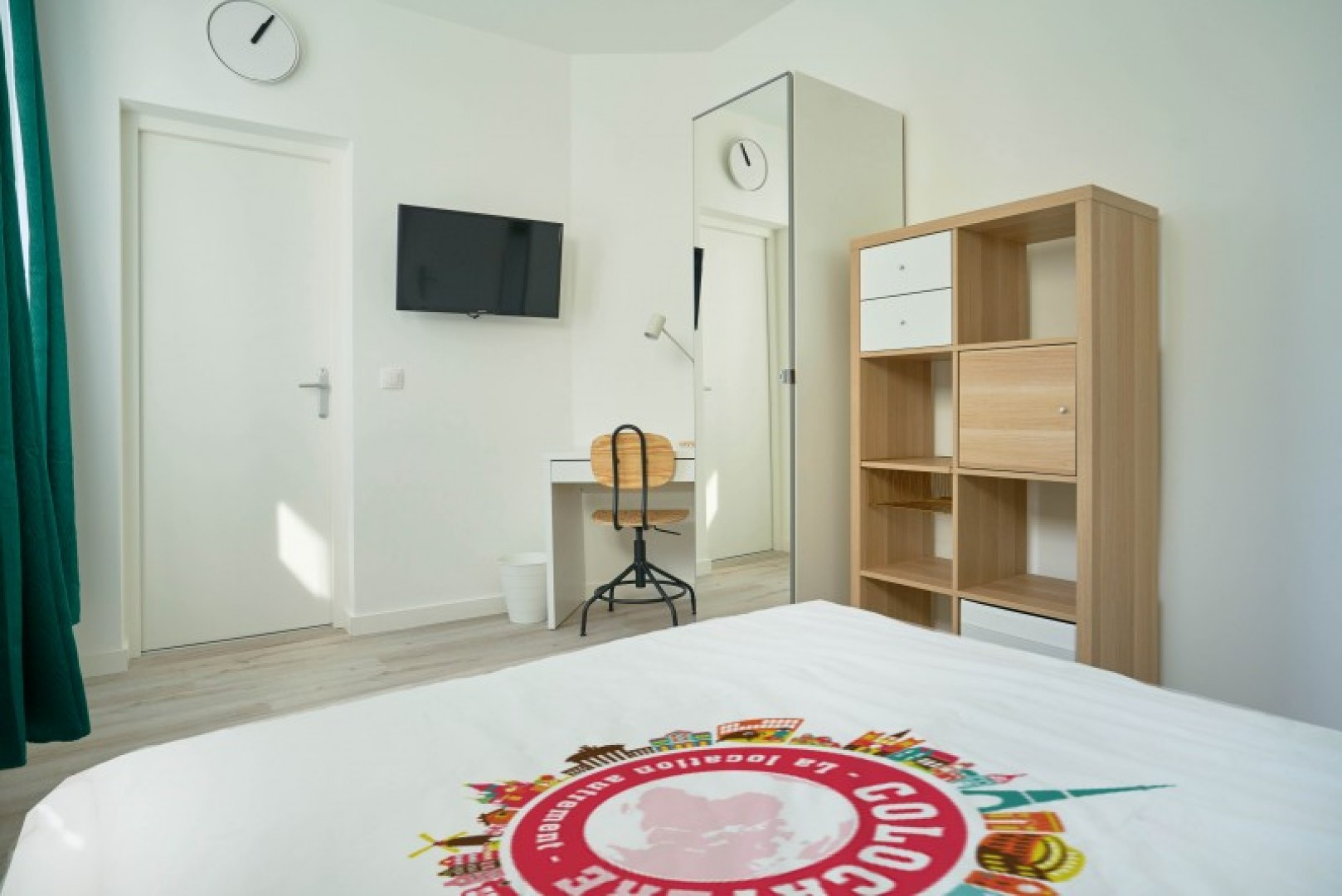 
                                                Colocation
                                                 Colocation 8 chambres