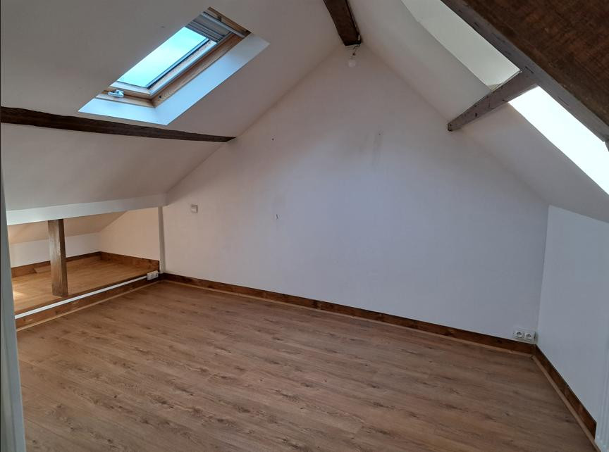 
                                                Location
                                                 Colocation à 3 en maison - 2 places disponibles
