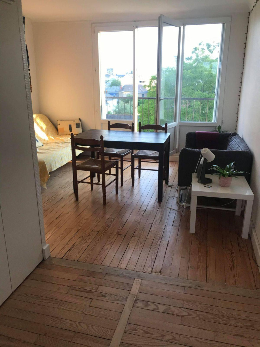 
                                                Location
                                                 🏠 Colocation à 3 proche gare Nantes