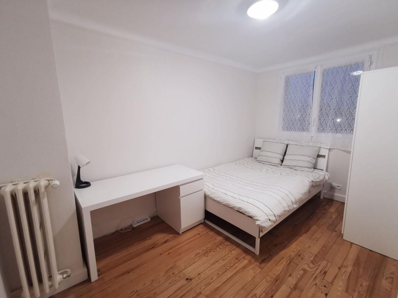 
                                                Location
                                                 🏠 Colocation à 3 proche gare Nantes