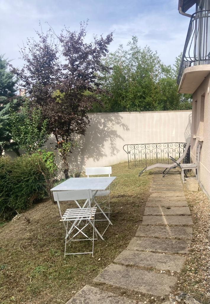 
                                                Colocation
                                                 Colocation avec jardin 5 min à pied RER A Sucy