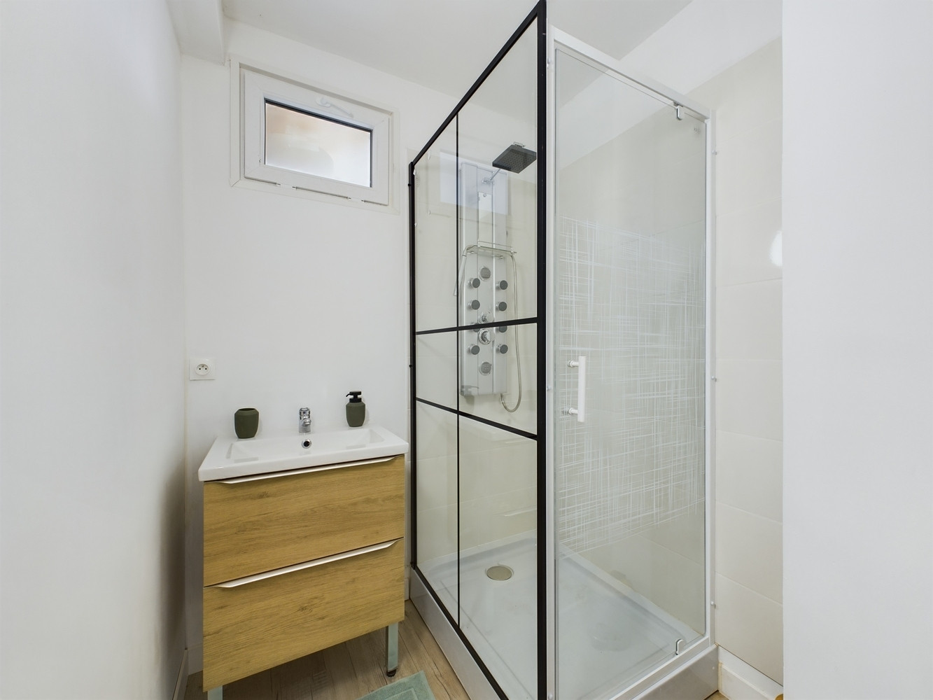 
                                                Colocation
                                                 Colocation avenue de Tarascon