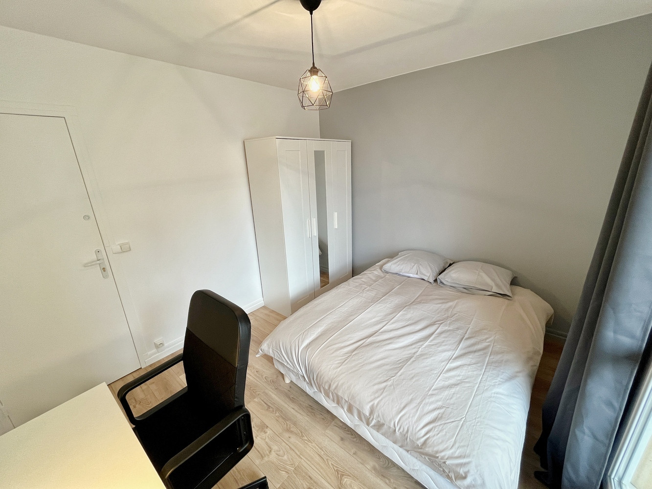 
                                                Colocation
                                                 COLOCATION - AVENUE  GABRIEL PERI