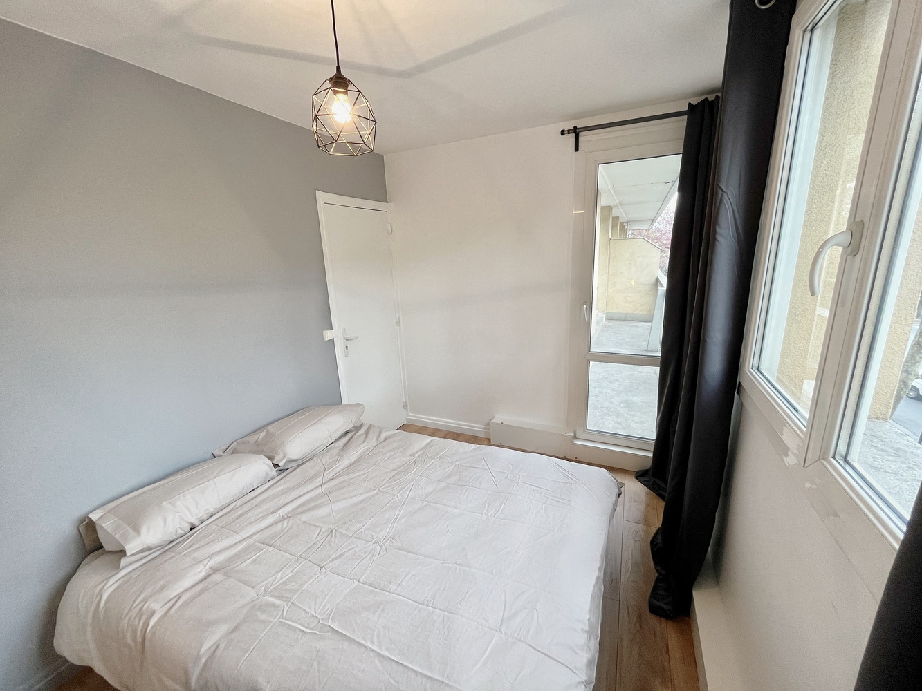 
                                                Colocation
                                                 COLOCATION - AVENUE  GABRIEL PERI