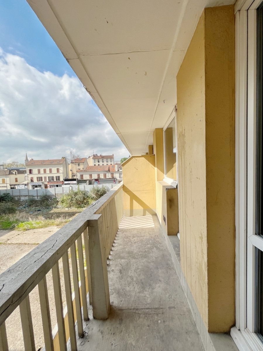 
                                                Colocation
                                                 COLOCATION - AVENUE  GABRIEL PERI