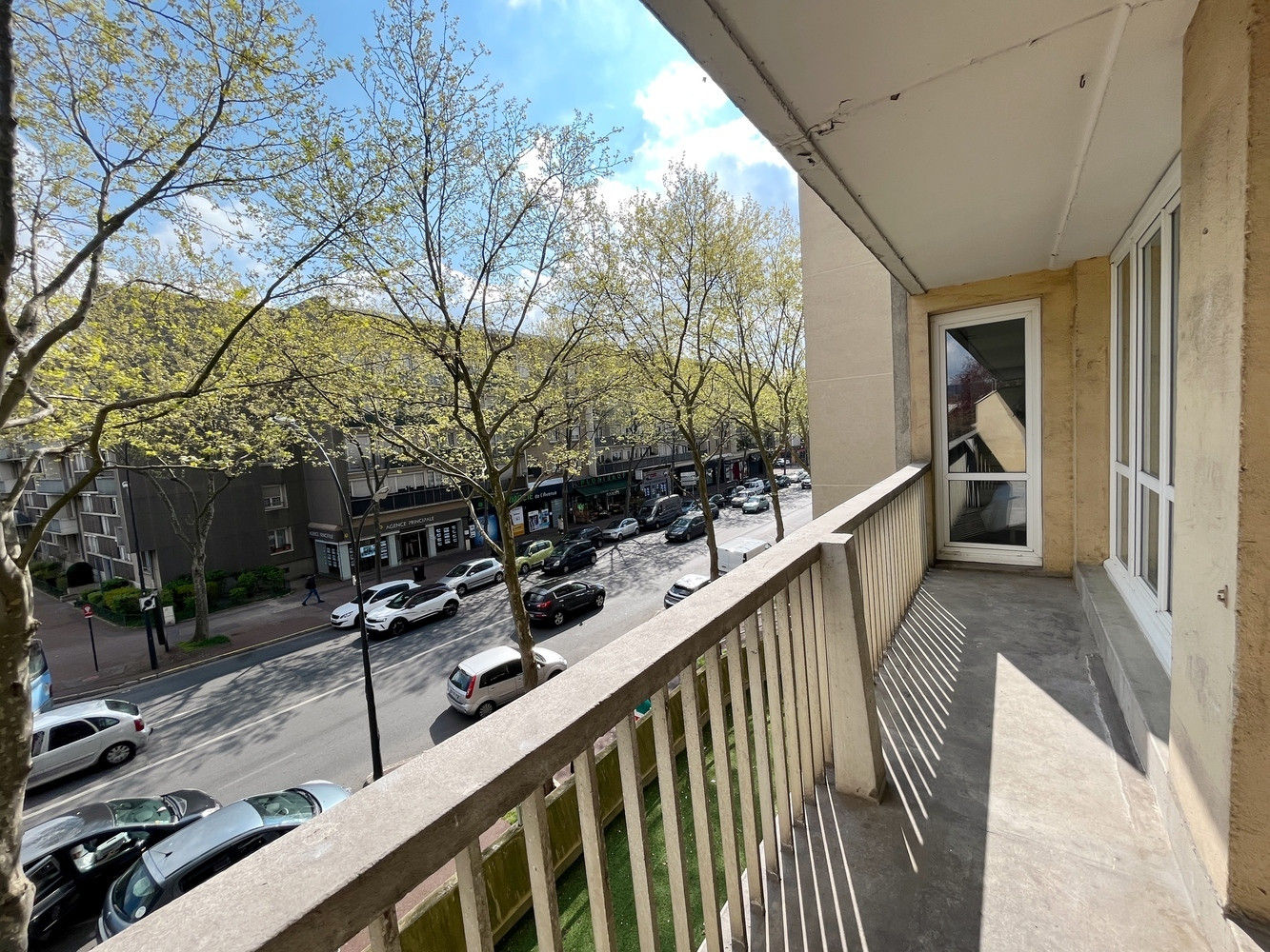 
                                                Colocation
                                                 COLOCATION - AVENUE  GABRIEL PERI