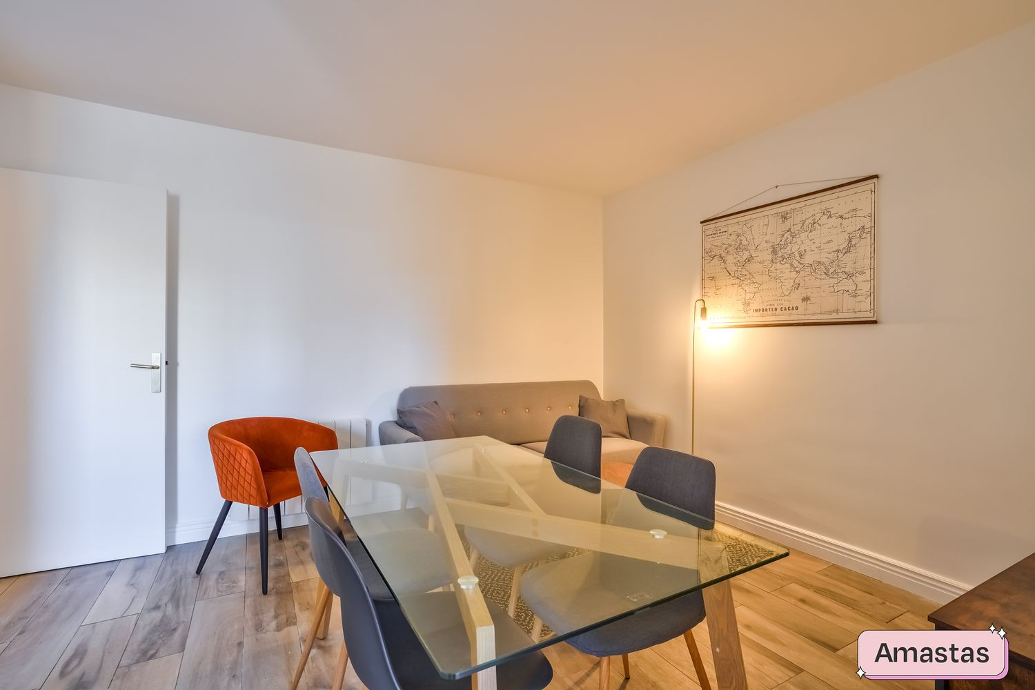 
                                                Colocation
                                                 COLOCATION - Beau T4 - Entièrement refait à neuf - Chambre avec balcon