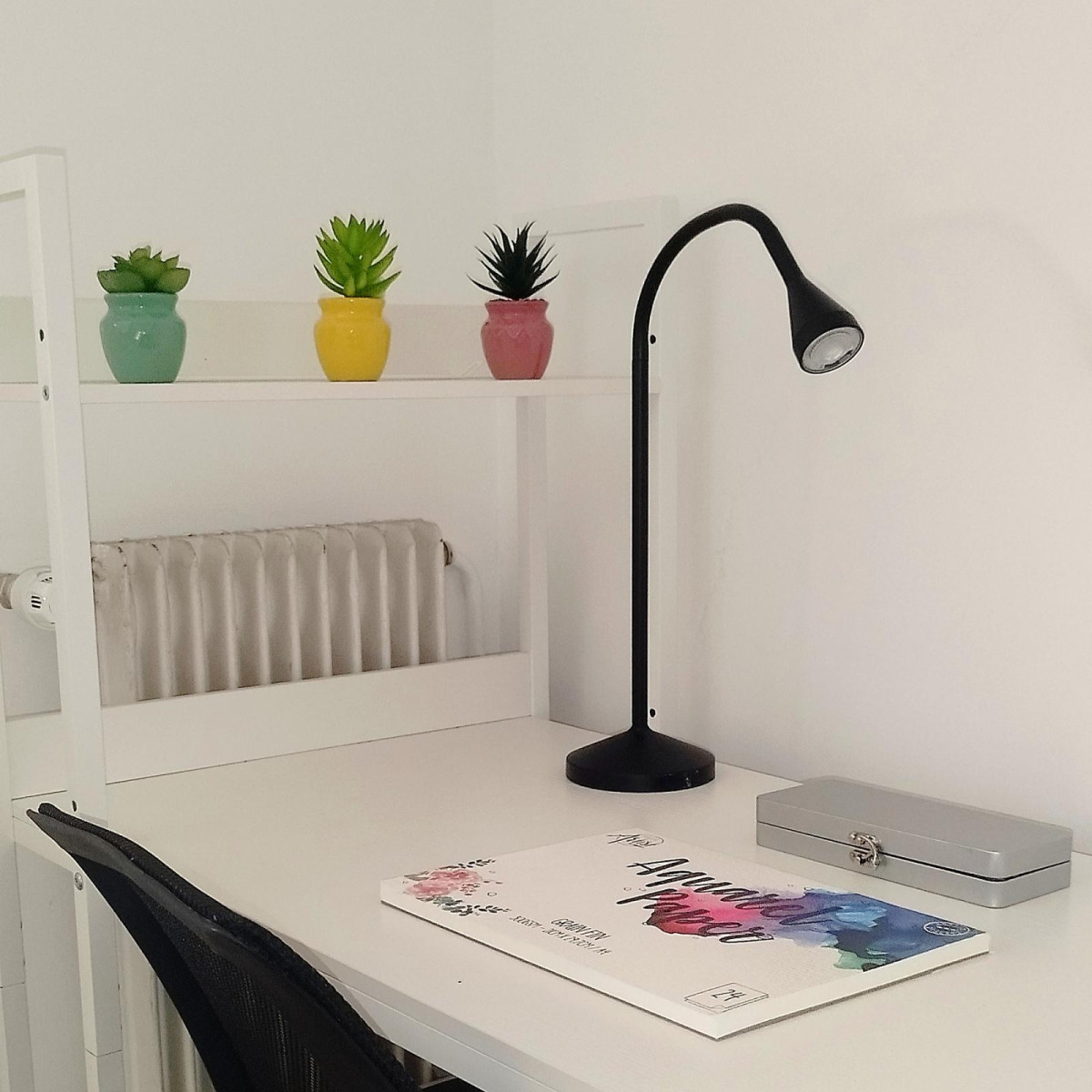 
                                                Colocation
                                                 Colocation chaleureuse et conviviale