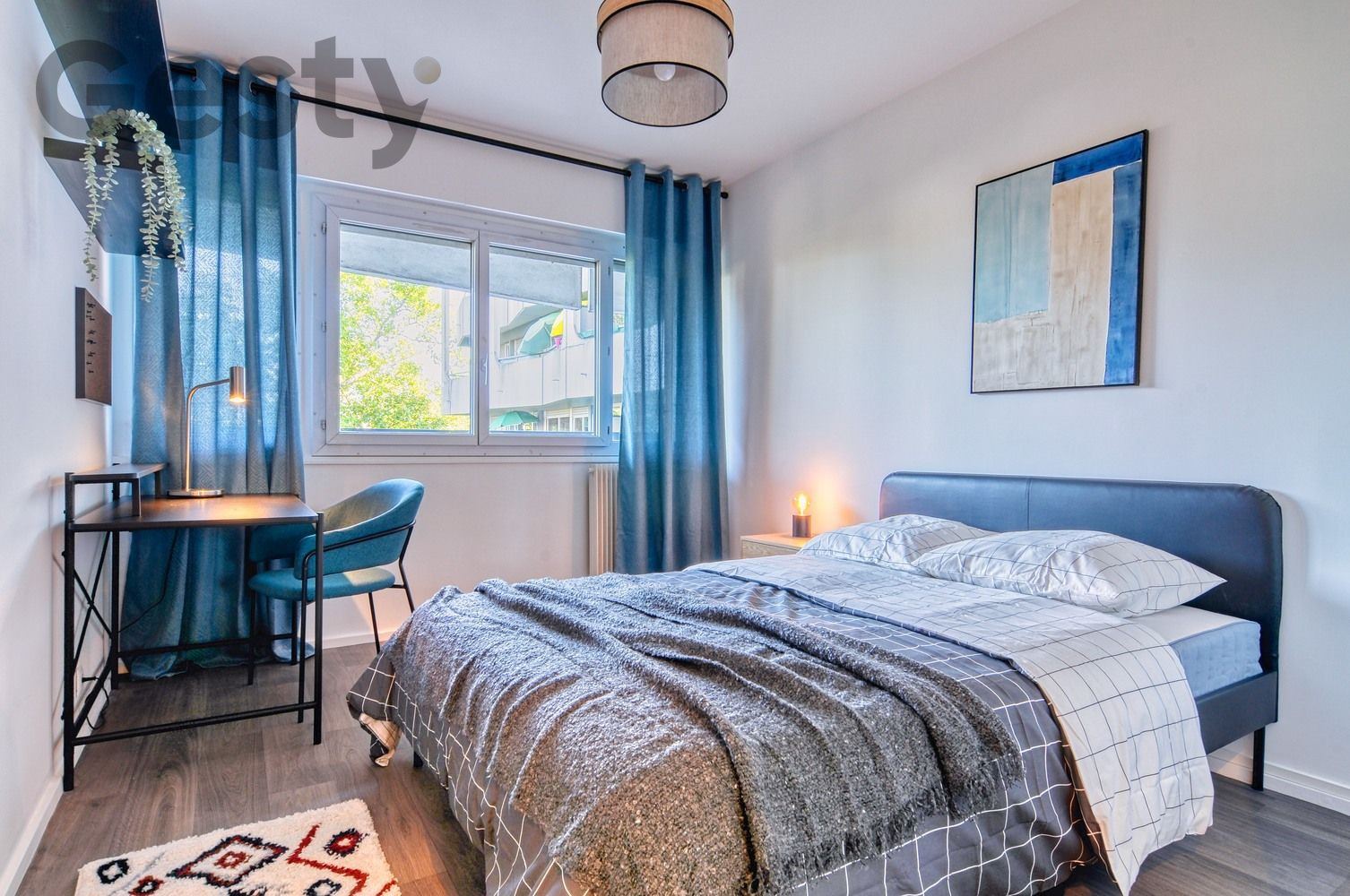 
                                                Colocation
                                                 Colocation – Chambre avec accès balcon