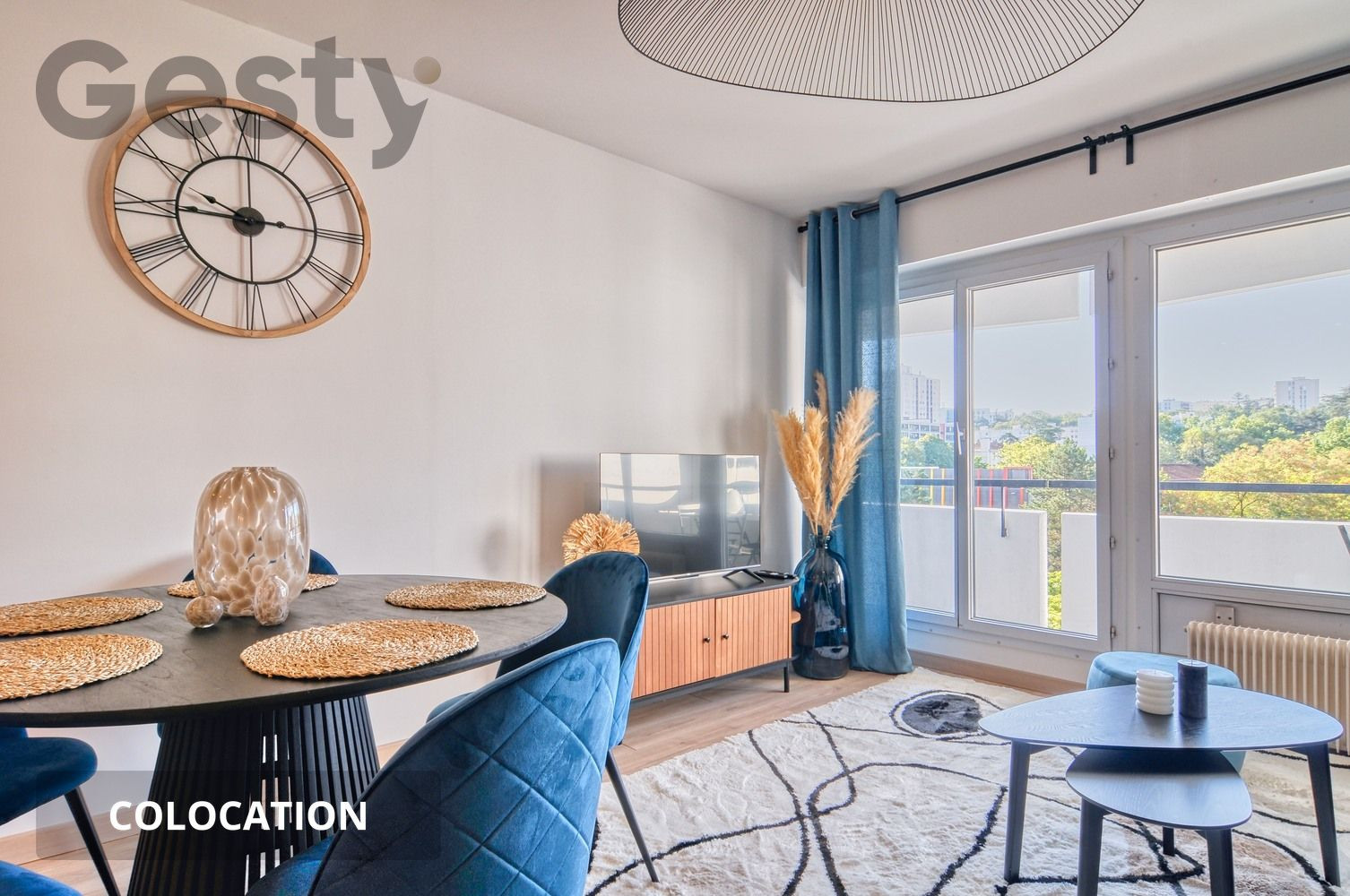 
                                                Colocation
                                                 Colocation – Chambre avec accès balcon